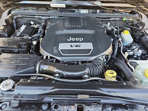 Used 2018 Jeep Wrangler Unlimited Sport S image 21