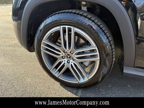 Certified 2026 Mercedes-Benz GLS 450 4MATIC image 11