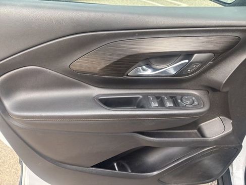 Used 2019 GMC Terrain SLT image 28