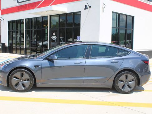 Used 2022 Tesla Model 3 Long Range AWD/4WD image 2