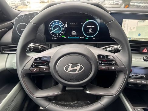 New 2026 Hyundai Elantra Limited FWD image 25