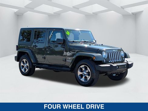 Used 2016 Jeep Wrangler Unlimited Sahara w/ Max Tow Package AWD/4WD image 3