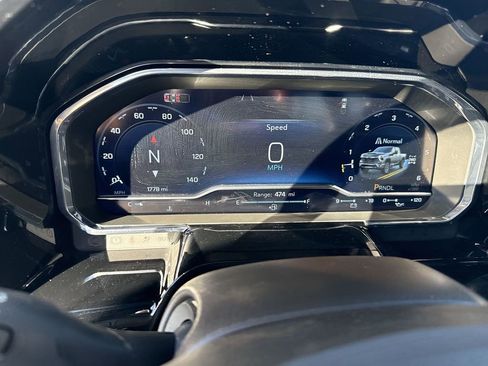 Used 2025 Chevrolet Silverado 2500 LTZ w/ LTZ Premium Package image 18