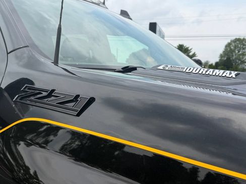 Used 2021 Chevrolet Silverado 2500 LTZ w/ Carhartt Edition AWD/4WD image 9