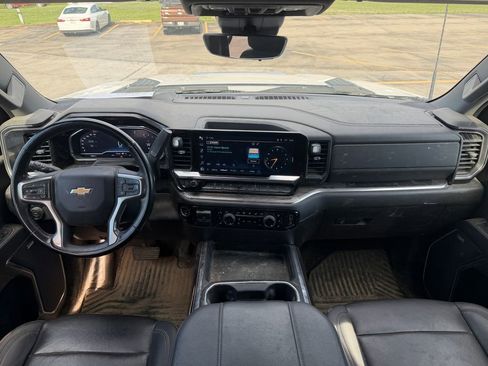 Used 2024 Chevrolet Silverado 2500 LTZ w/ LTZ Plus Package AWD/4WD image 7