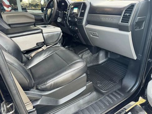 Used 2017 Ford F450 XL w/ STX Appearance Package image 17