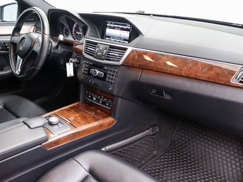Used 2013 Mercedes-Benz E 350 Sedan image 21