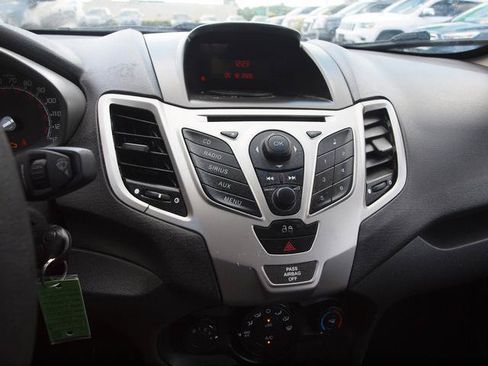 Used 2012 Ford Fiesta SE FWD image 10