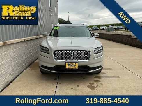 Used 2023 Lincoln Nautilus Reserve AWD/4WD image 4