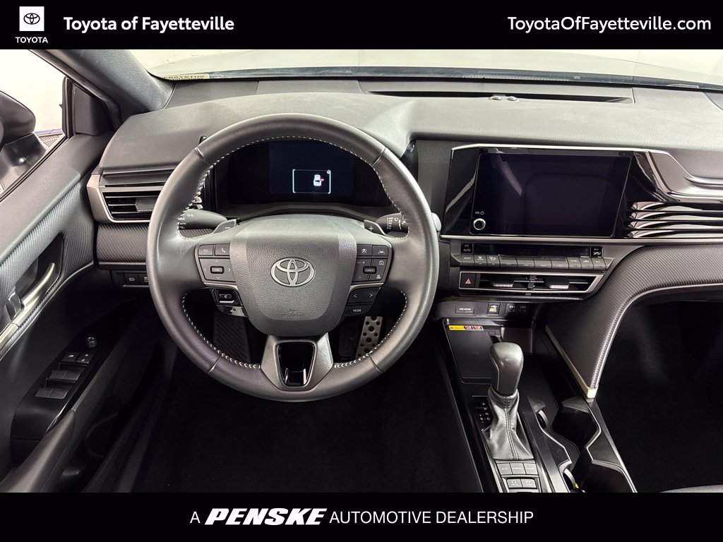 Used 2025 Toyota Camry SE w/ Convenience Package FWD image 2