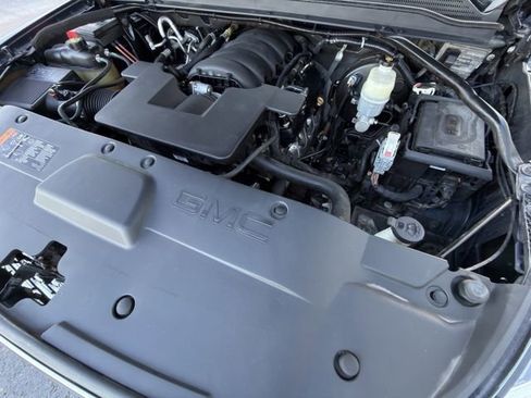 Used 2020 GMC Yukon Denali image 39