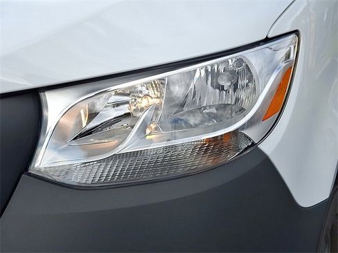 Used 2025 Mercedes-Benz Sprinter 2500 image 11