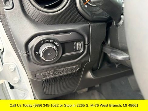 Used 2024 Jeep Wrangler Unlimited Rubicon w/ Technology Group AWD/4WD image 14