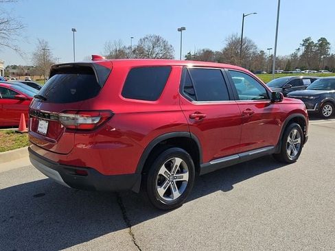 Used 2023 Honda Pilot EX-L image 7