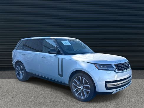 Certified 2024 Land Rover Range Rover Long Wheelbase SE image 3