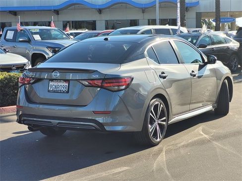 Used 2023 Nissan Sentra SR w/ SR Premium Package image 5