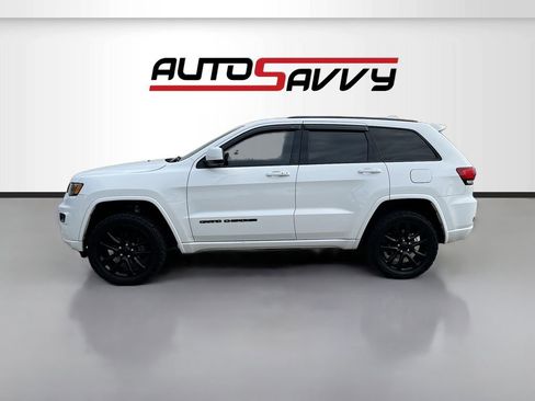 Used 2017 Jeep Grand Cherokee Altitude image 4