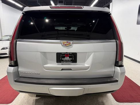 Used 2016 Cadillac Escalade Premium AWD/4WD image 17