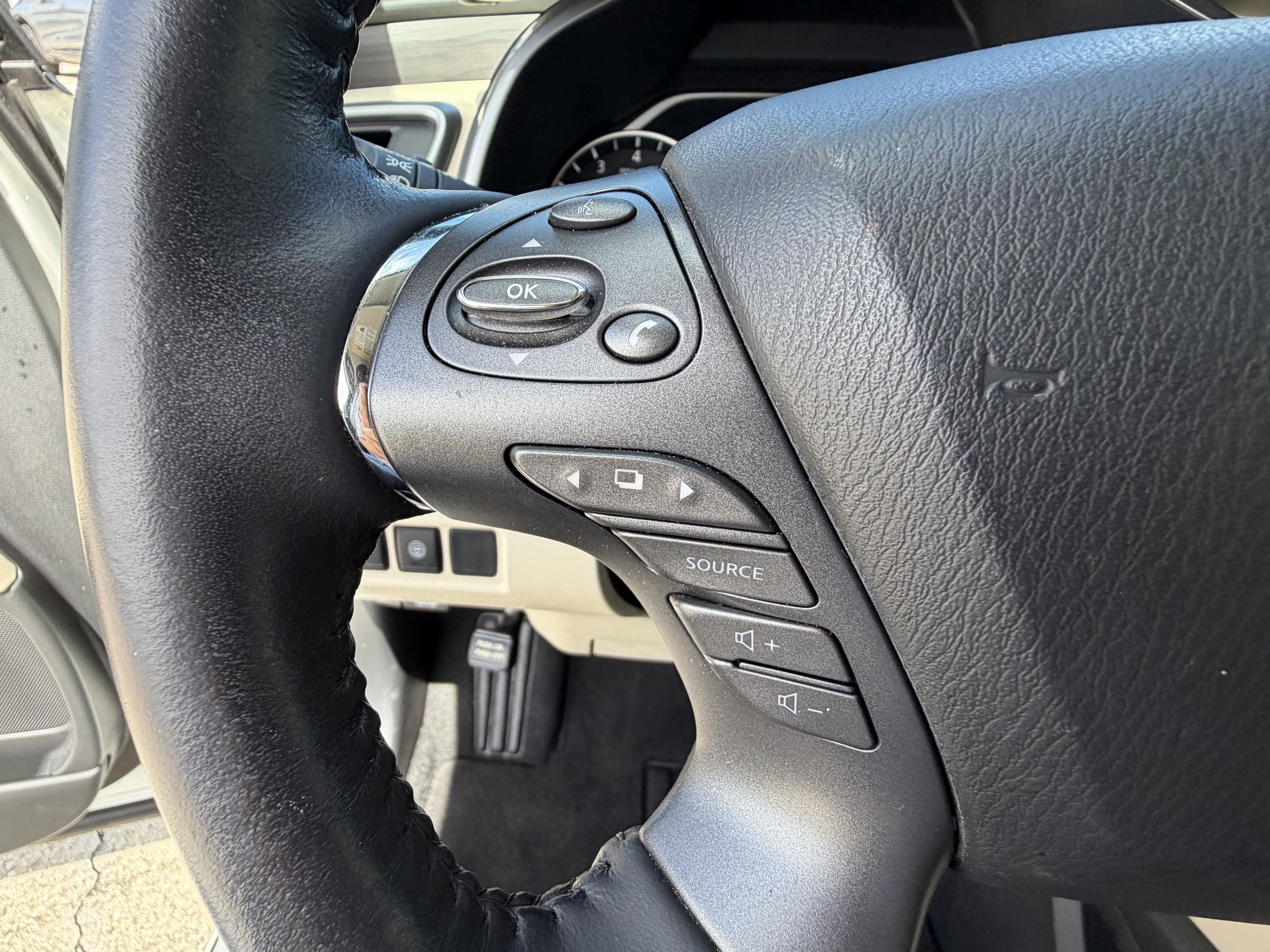 Used 2023 Nissan Murano Platinum w/ Cargo Package FWD image 26
