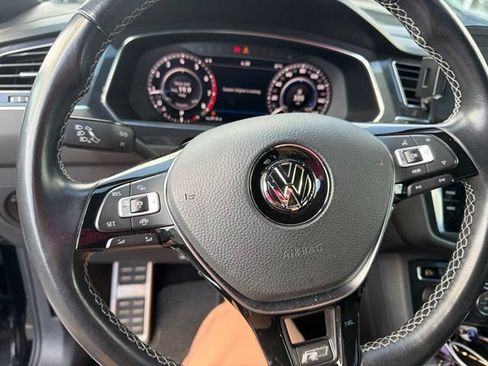 Used 2019 Volkswagen Tiguan SEL R-Line AWD/4WD image 5