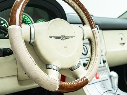 Used 2005 Chrysler Crossfire Limited RWD image 23
