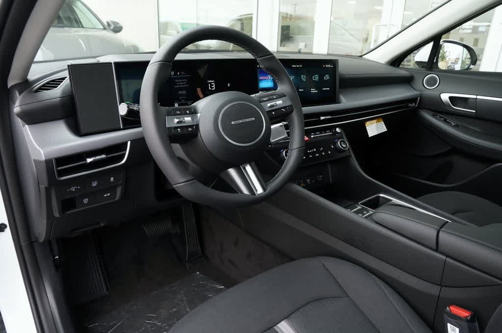 New 2026 Hyundai Sonata SEL FWD image 9