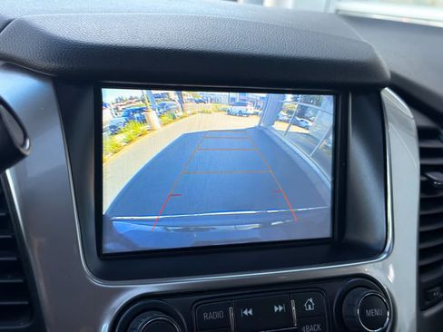 Used 2019 Chevrolet Suburban Premier AWD/4WD image 23