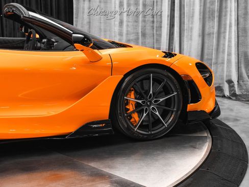 Used 2022 McLaren 765LT image 61
