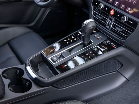 New 2025 Porsche Macan Turbo AWD/4WD image 54