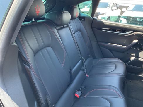Used 2024 Maserati Levante GT Ultima AWD/4WD image 20