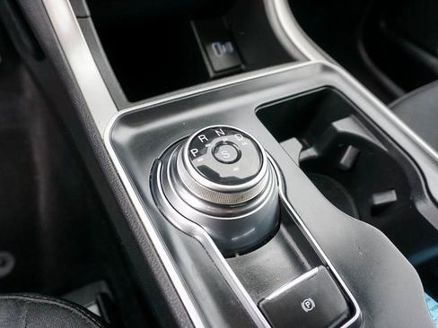 Used 2022 Ford Edge SE w/ Black Appearance Package image 18