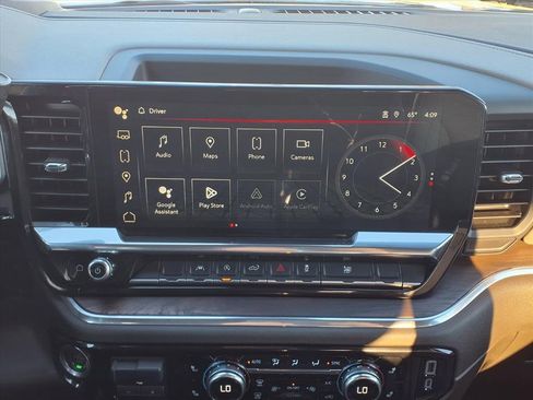 Used 2025 GMC Sierra 1500 SLT image 18