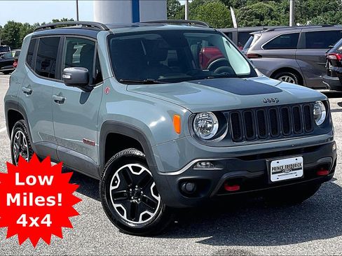 Used 2016 Jeep Renegade Trailhawk w/ Premium Trailhawk Package AWD/4WD image 1