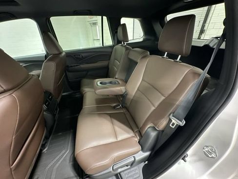 Used 2024 Honda Passport EX-L image 14