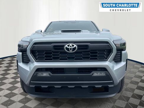 Used 2024 Toyota Tacoma TRD Sport RWD image 2