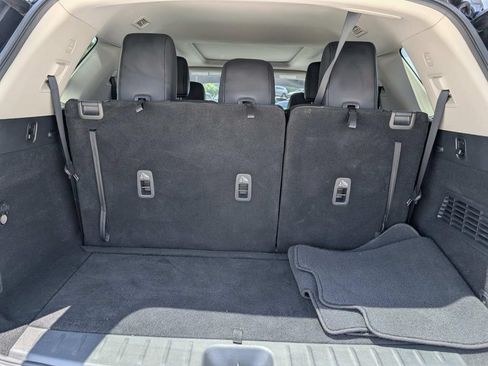 Used 2024 Nissan Pathfinder SL w/ SL Premium Package FWD image 11