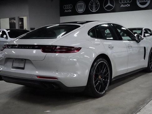 Used 2019 Porsche Panamera RWD image 5