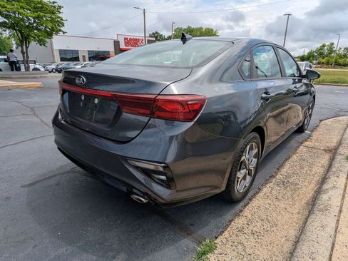 Used 2019 Kia Forte LXS FWD image 7