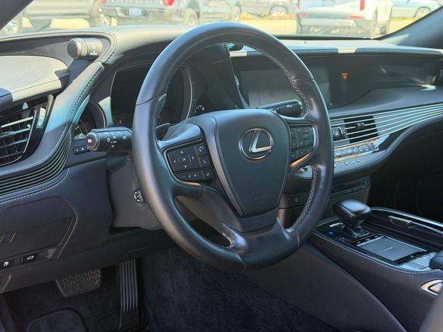 Used 2018 Lexus LS 500 w/ Accessory Package (Z2) RWD image 10