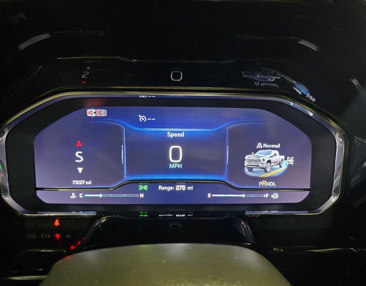 Used 2024 Chevrolet Silverado 2500 LT AWD/4WD image 17