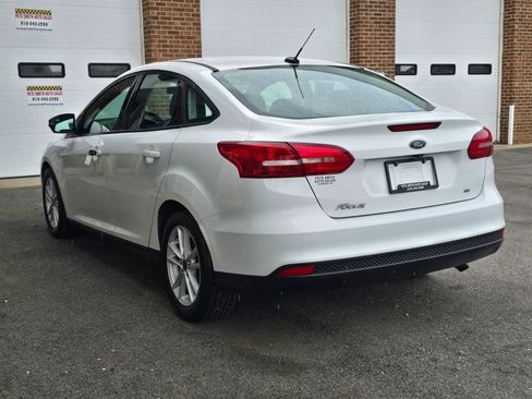 Used 2017 Ford Focus SE image 9