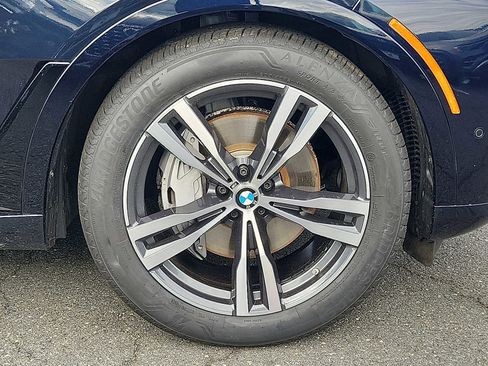 Certified 2024 BMW X7 xDrive40i w/ M Sport Package AWD/4WD image 8