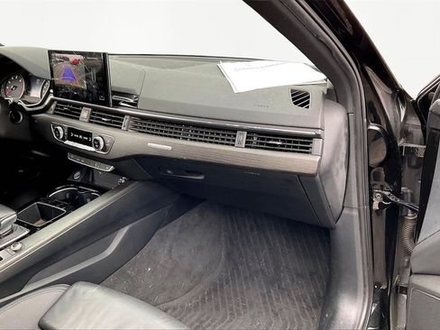 Used 2020 Audi A4 2.0T Premium w/ Convenience Package image 27