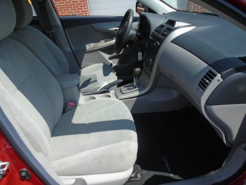 Used 2012 Toyota Corolla LE FWD image 14