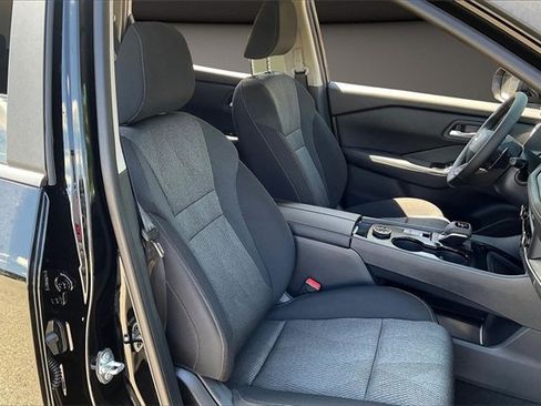 New 2026 Nissan Rogue SV image 10