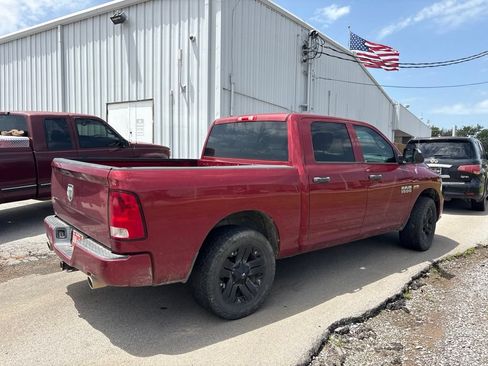 Used 2013 RAM 1500 Express RWD image 3