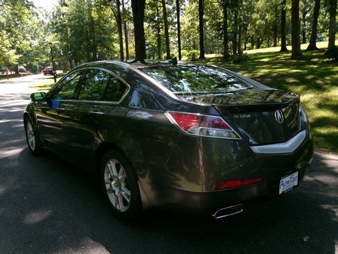 Used 2010 Acura TL w/ Technology Package FWD image 7