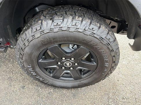 New 2025 Ford Bronco Big Bend w/ Black Diamond Package image 11