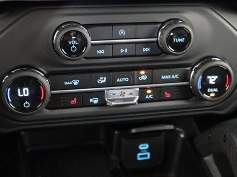 New 2025 Ford Bronco Big Bend w/ Black Diamond Package image 24