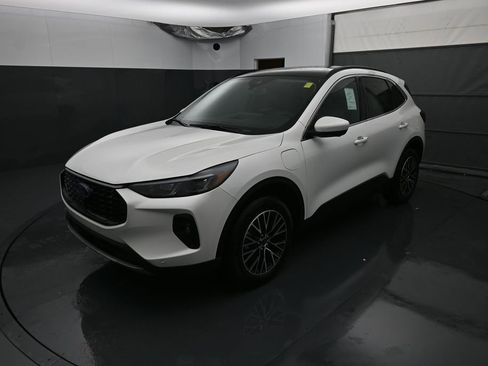 New 2026 Ford Escape SE w/ PHEV Premium Package FWD image 13